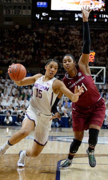 Century mark! UConn women win 100th straight game (Feb 13, 2017)